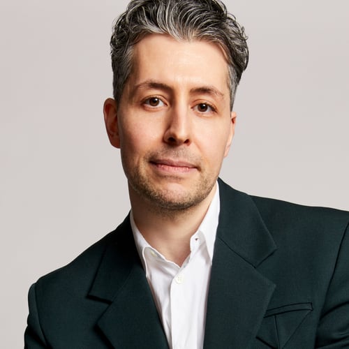 Jordan Hochenbaum headshot